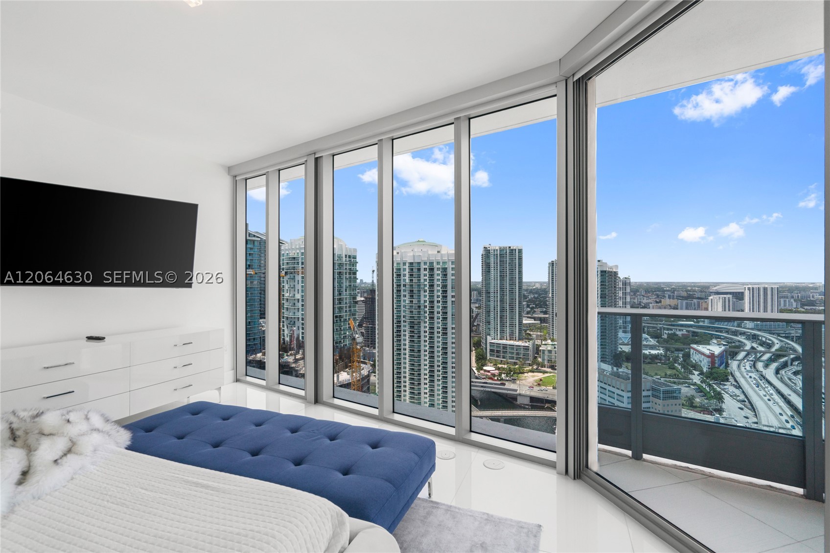 200 Biscayne Boulevard Way #3802, Miami FL 33131