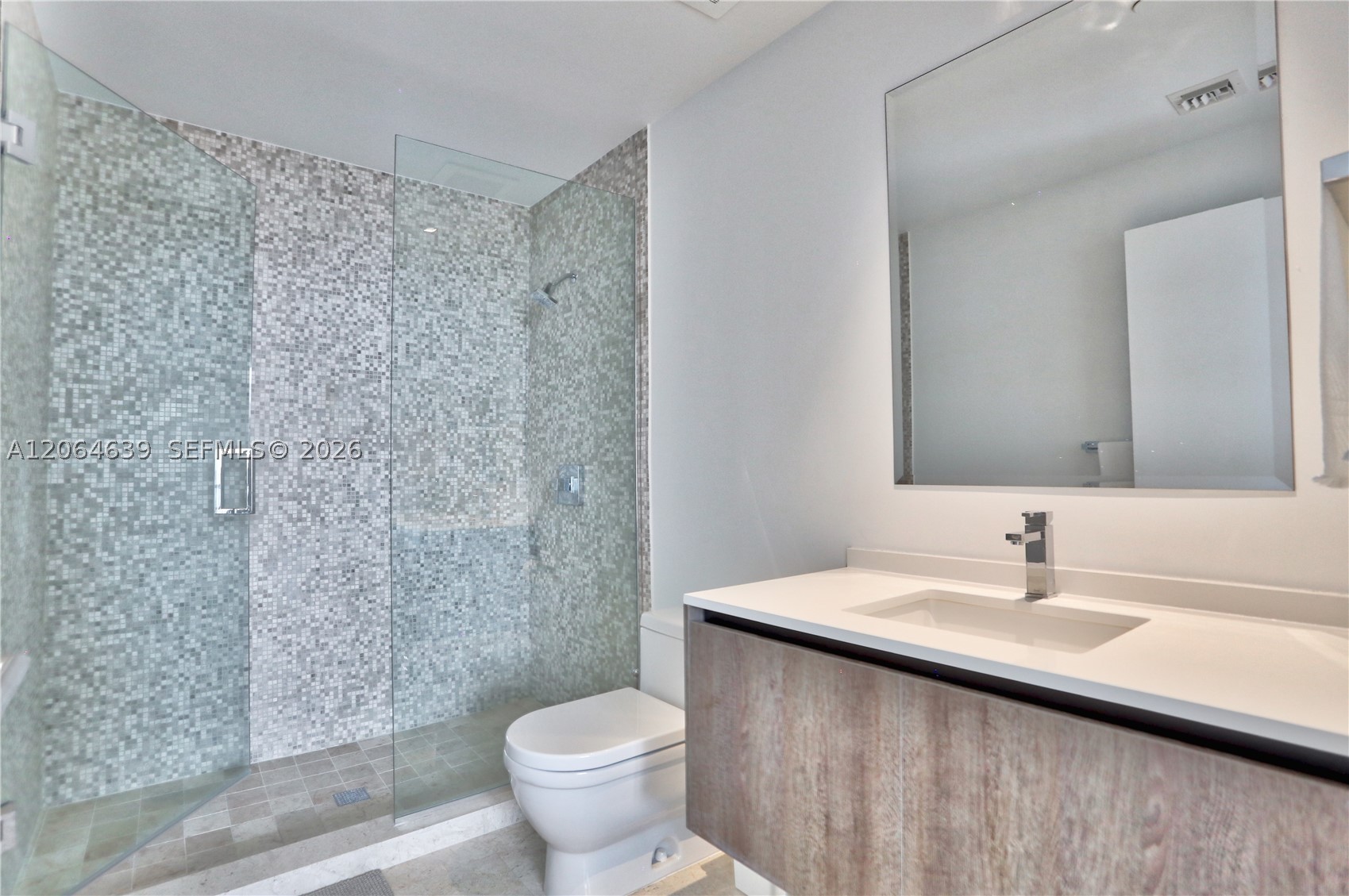 88 SW 7th St #3805, Miami FL 33130