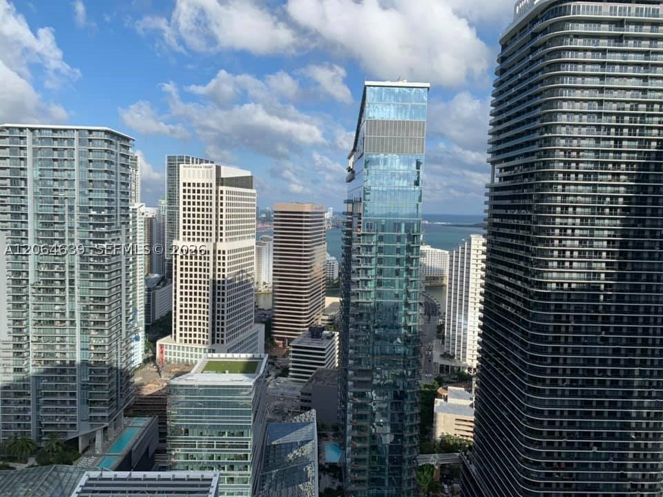 88 SW 7th St #3805, Miami FL 33130
