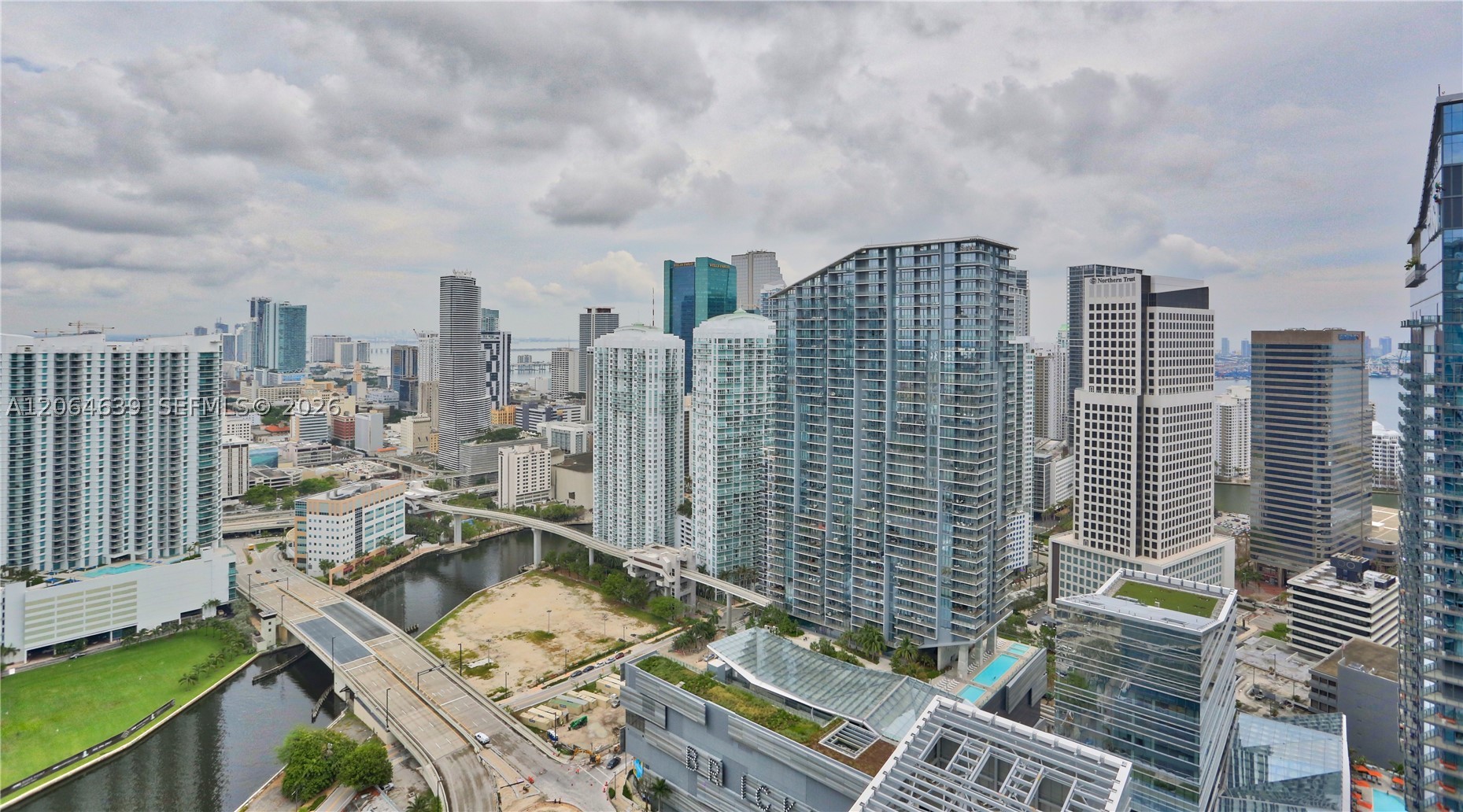 88 SW 7th St #3805, Miami FL 33130