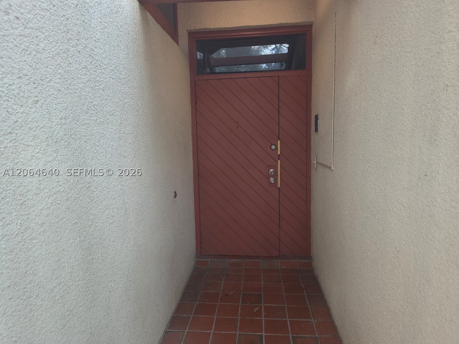 7001 S Loch Isle Dr S #7001, Miami Lakes FL 33014