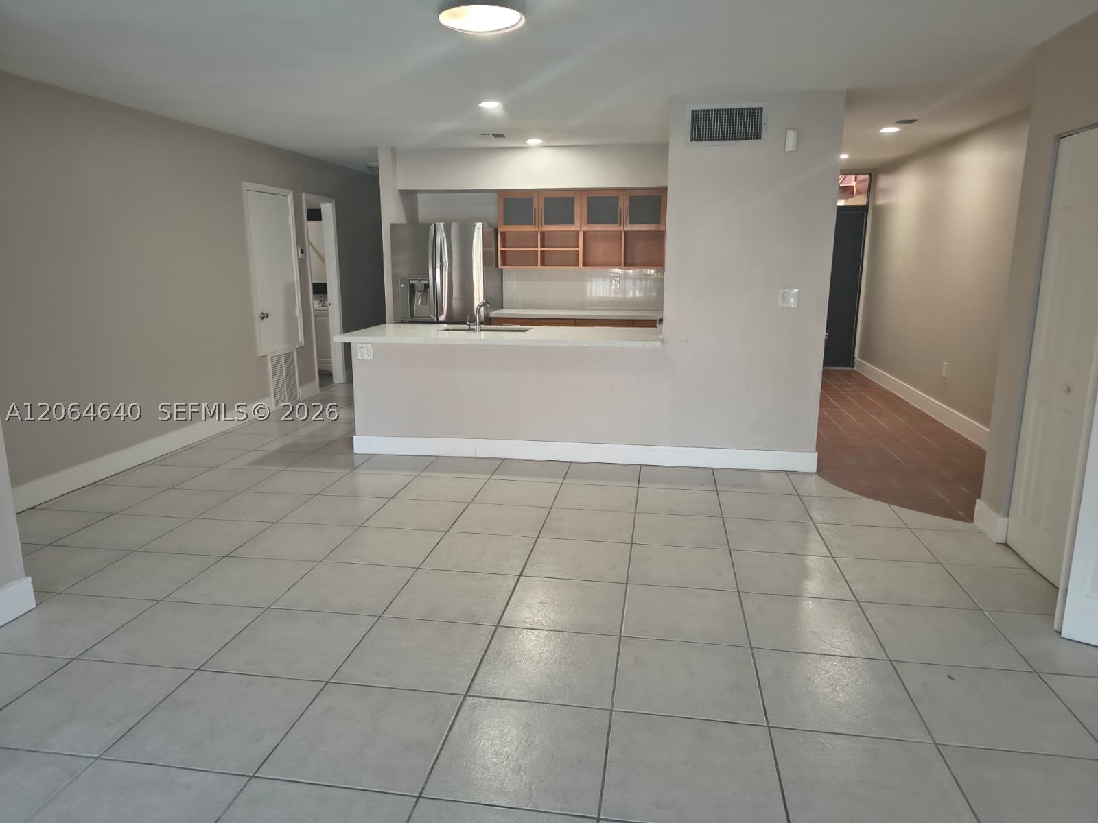 7001 S Loch Isle Dr S #7001, Miami Lakes FL 33014