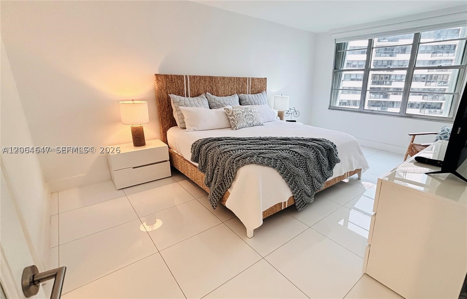 5161 Collins Ave #1003, Miami Beach FL 33140