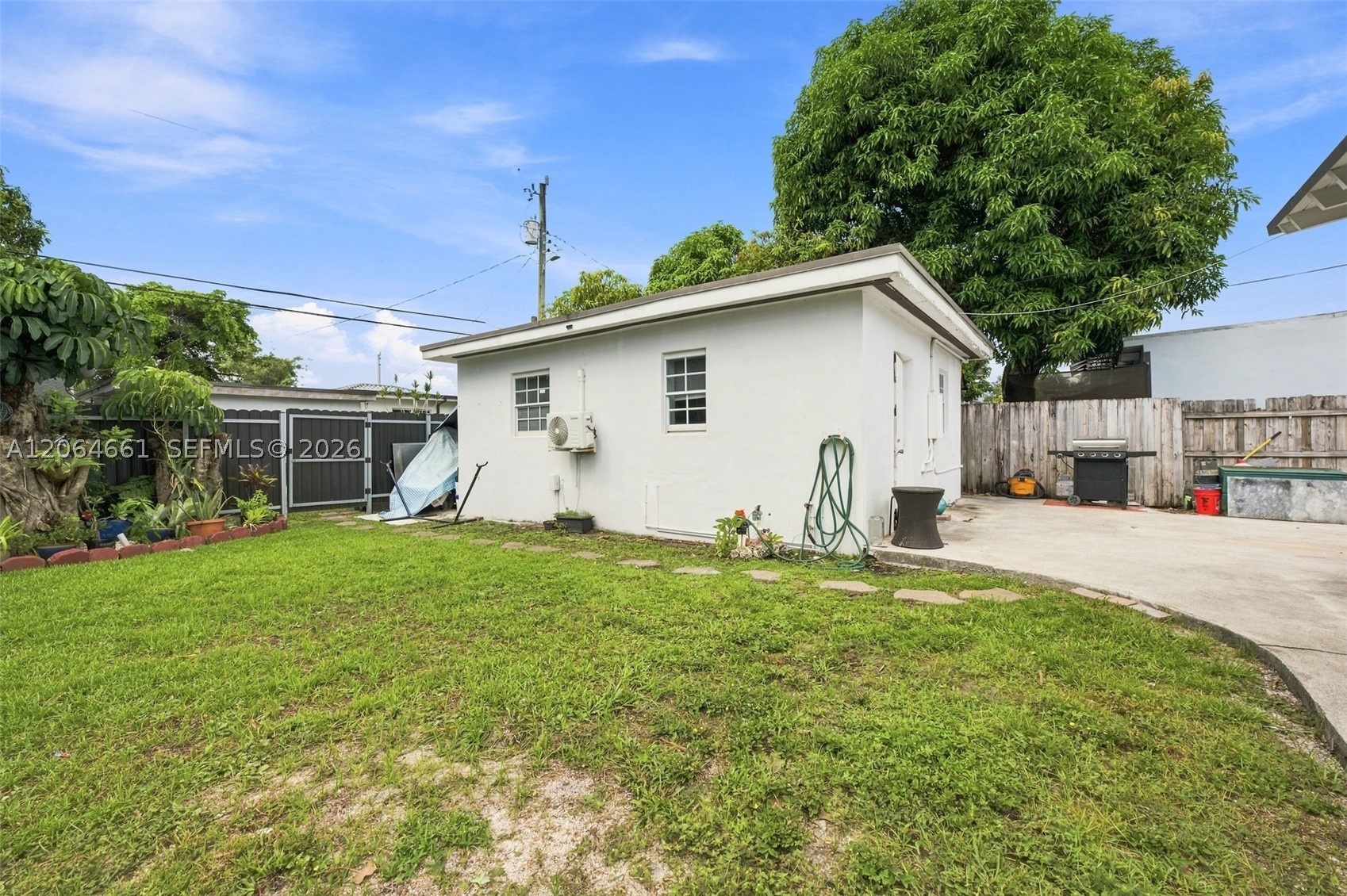 240 Carlisle Dr, Miami Springs FL 33166