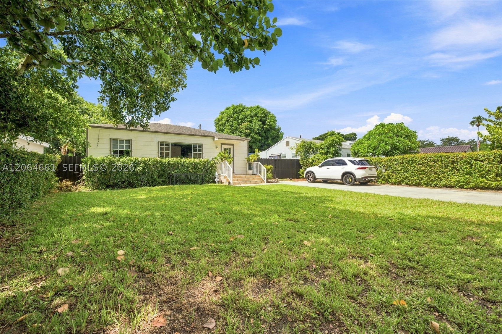 240 Carlisle Dr, Miami Springs FL 33166