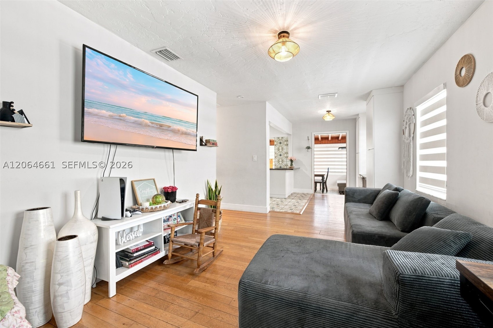 240 Carlisle Dr, Miami Springs FL 33166