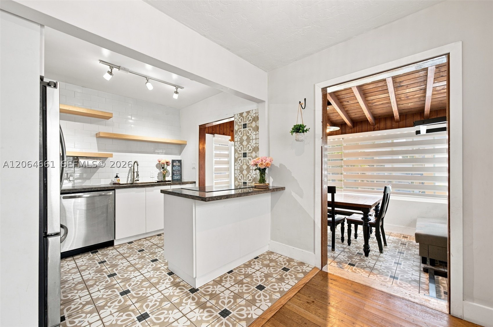 240 Carlisle Dr, Miami Springs FL 33166