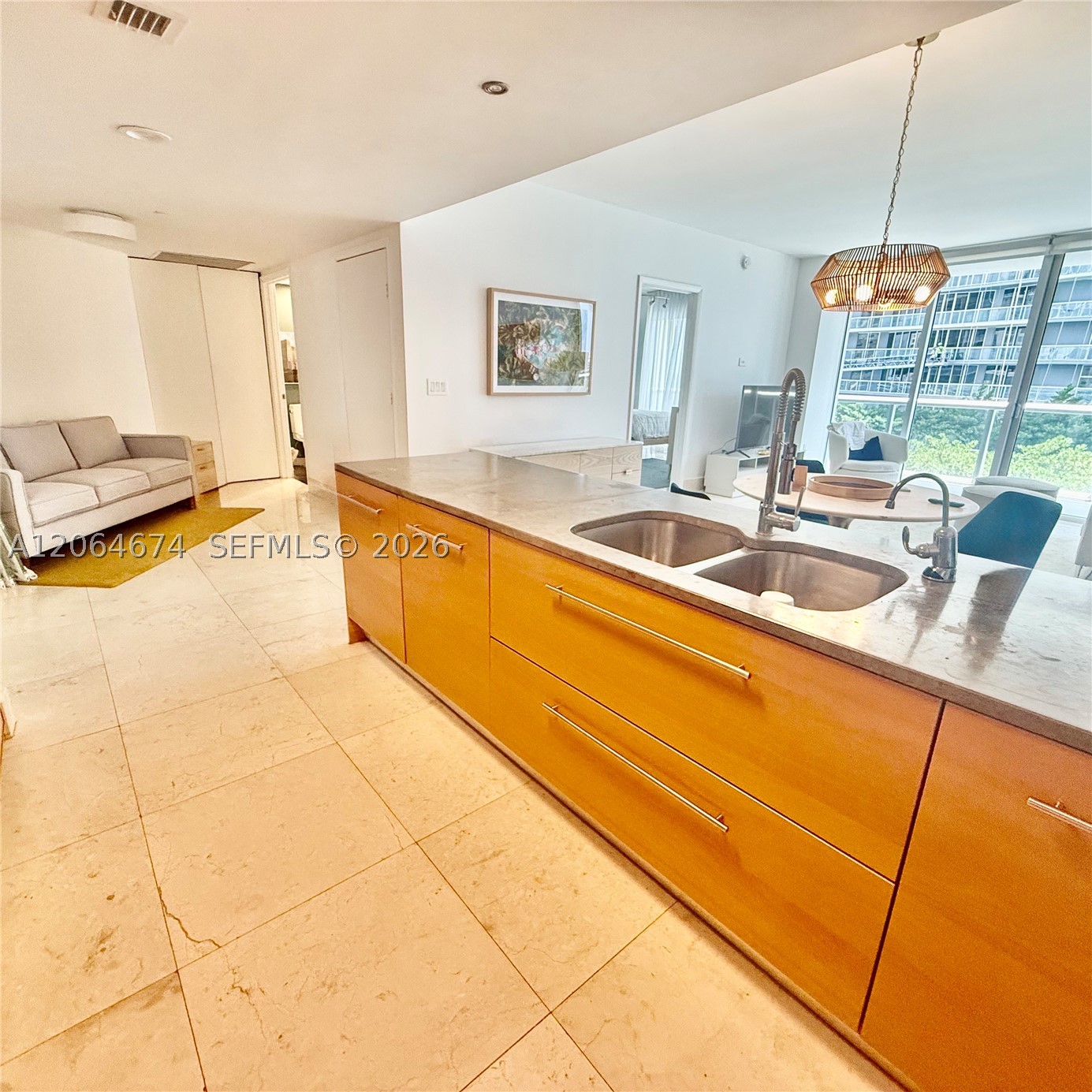 475 Brickell Ave #1609, Miami FL 33131