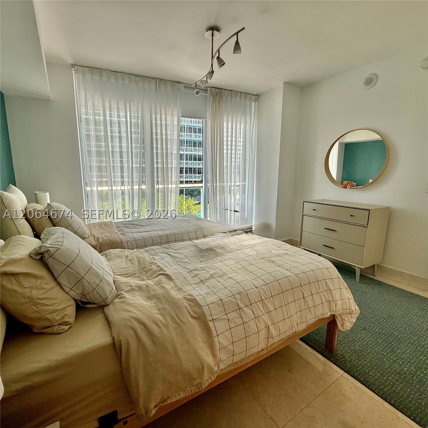 475 Brickell Ave #1609, Miami FL 33131