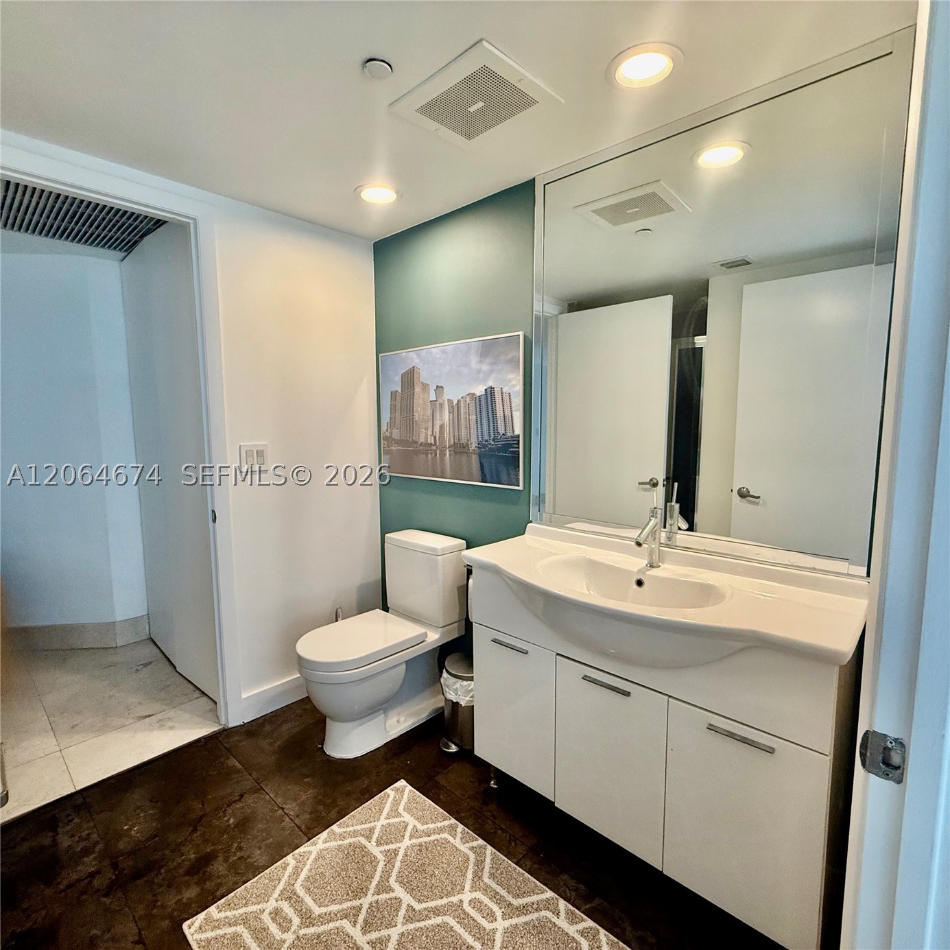 475 Brickell Ave #1609, Miami FL 33131
