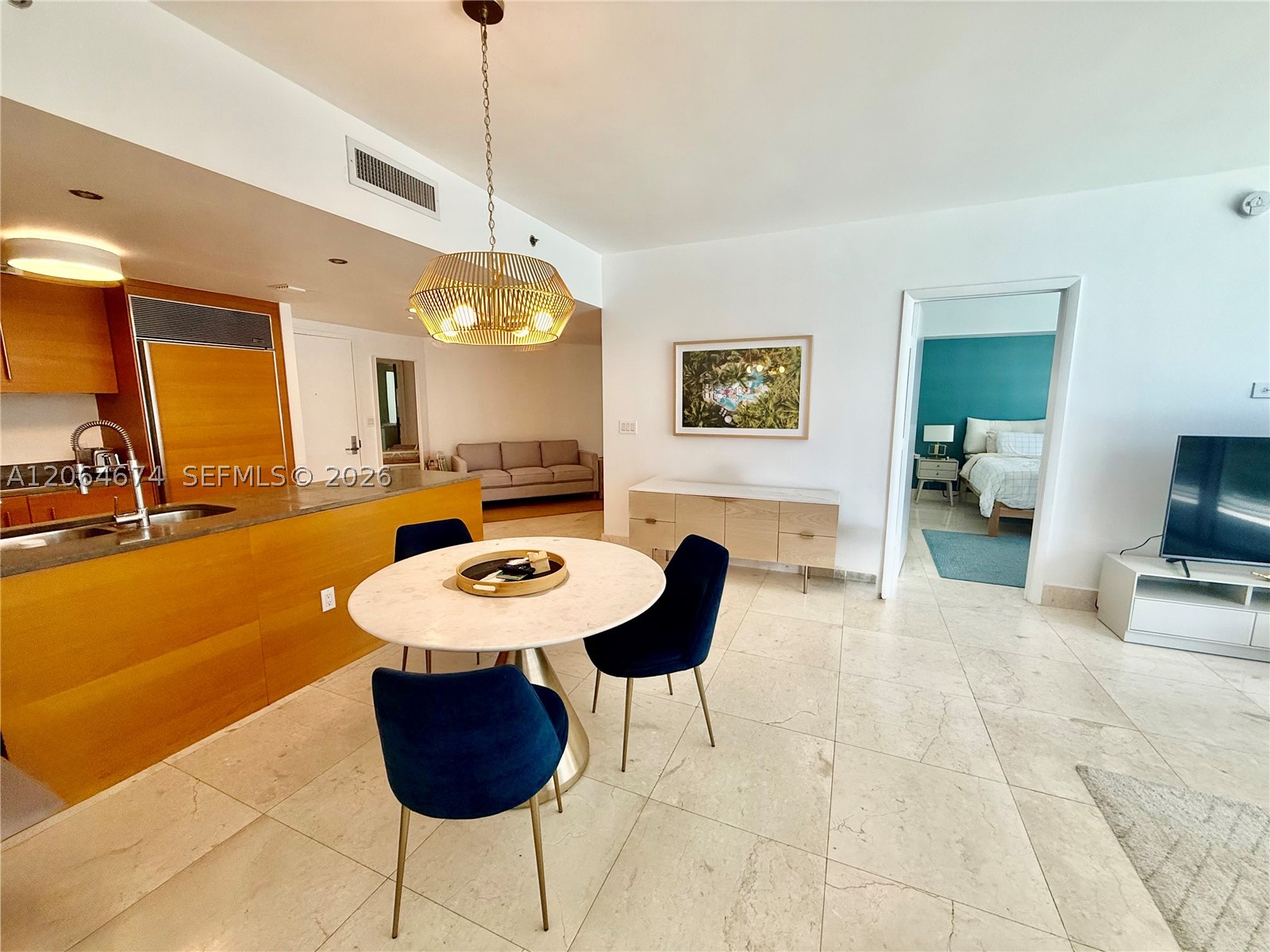 475 Brickell Ave #1609, Miami FL 33131