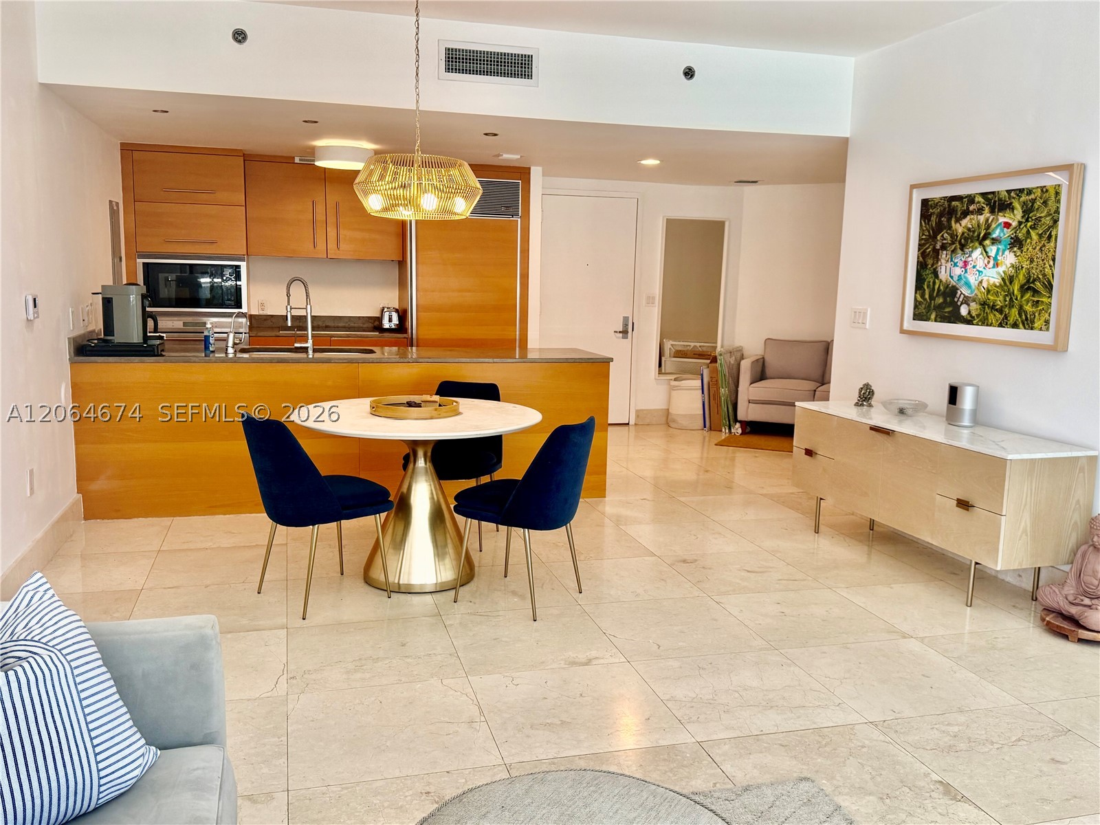 475 Brickell Ave #1609, Miami FL 33131