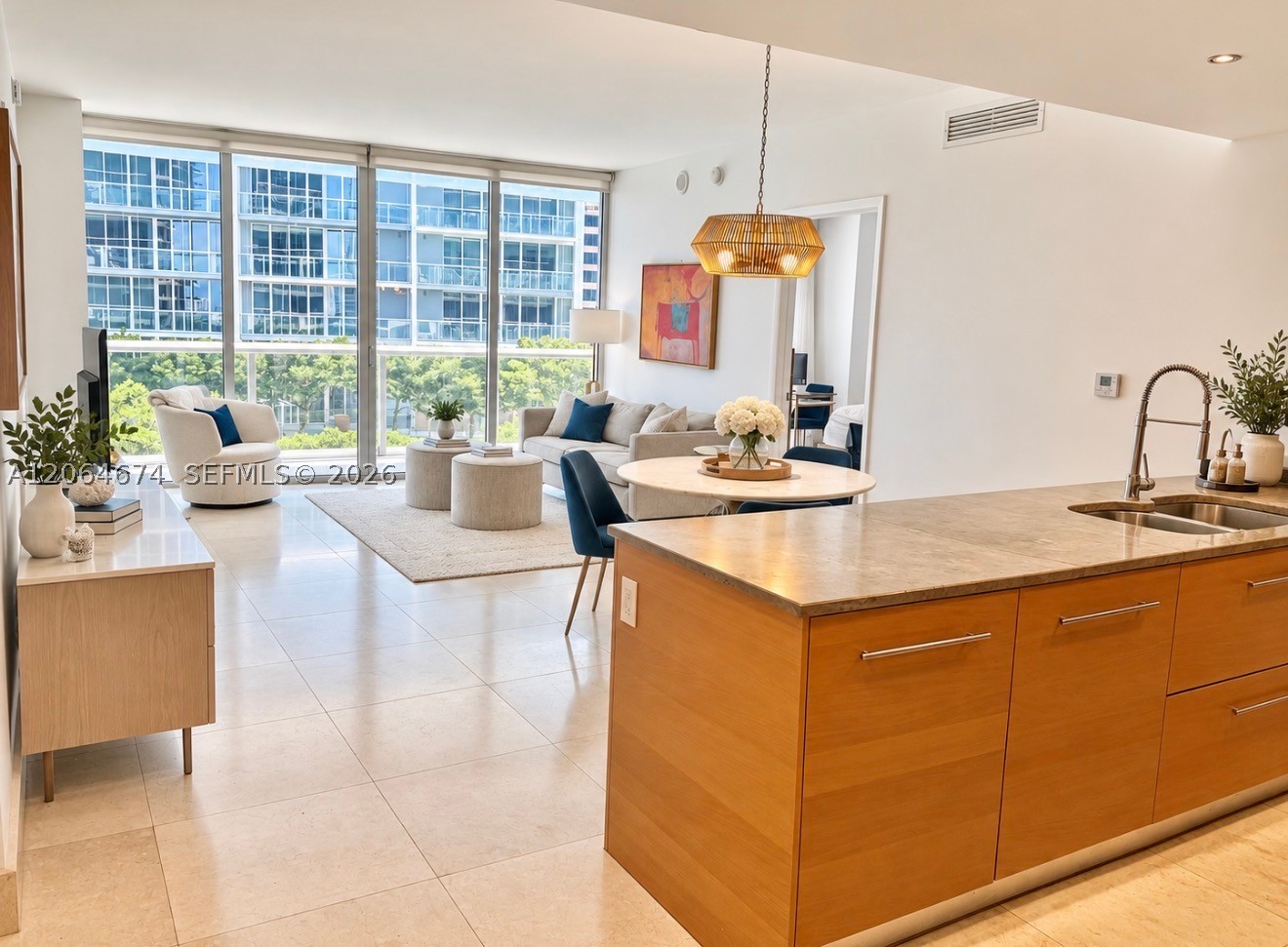 475 Brickell Ave #1609, Miami FL 33131