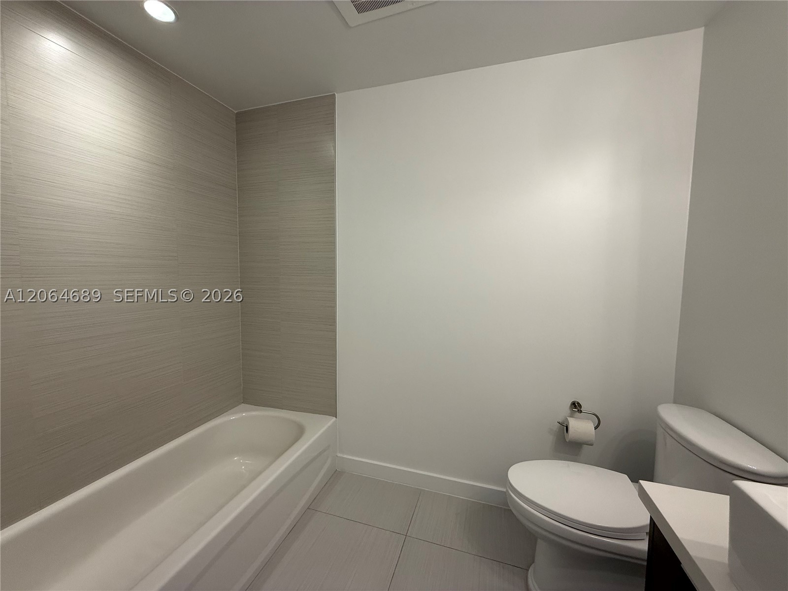 1010 SW 2nd Ave #1501, Miami FL 33130