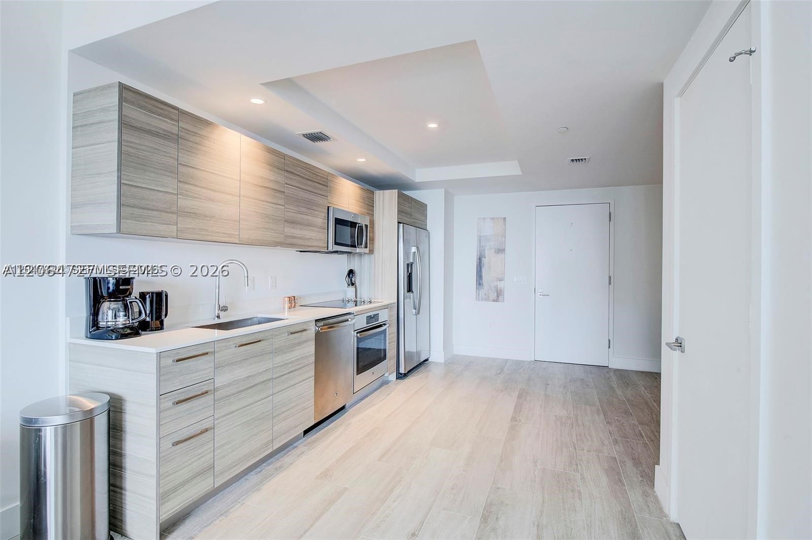 121 NE 34th St #806, Miami FL 33137