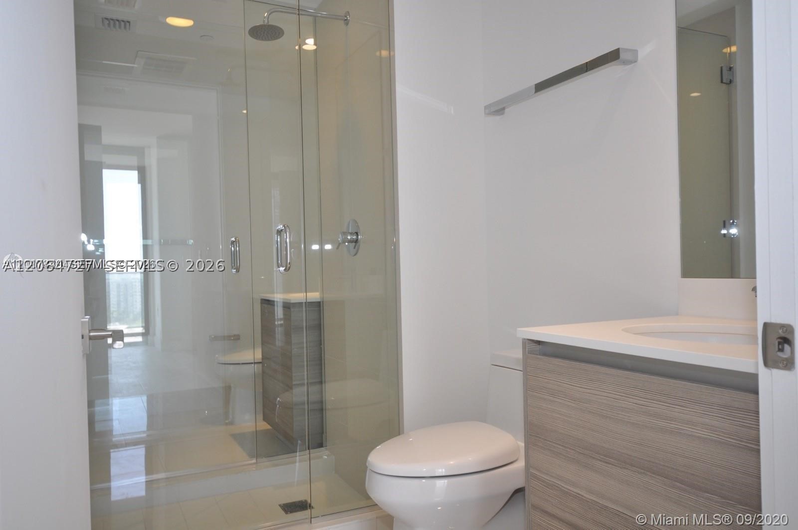 121 NE 34th St #806, Miami FL 33137
