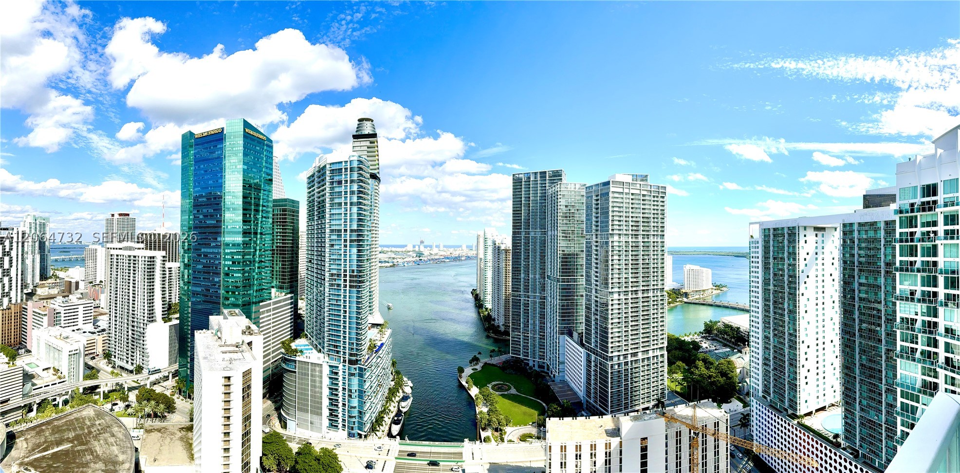 31 SE 5th St #4214, Miami FL 33131