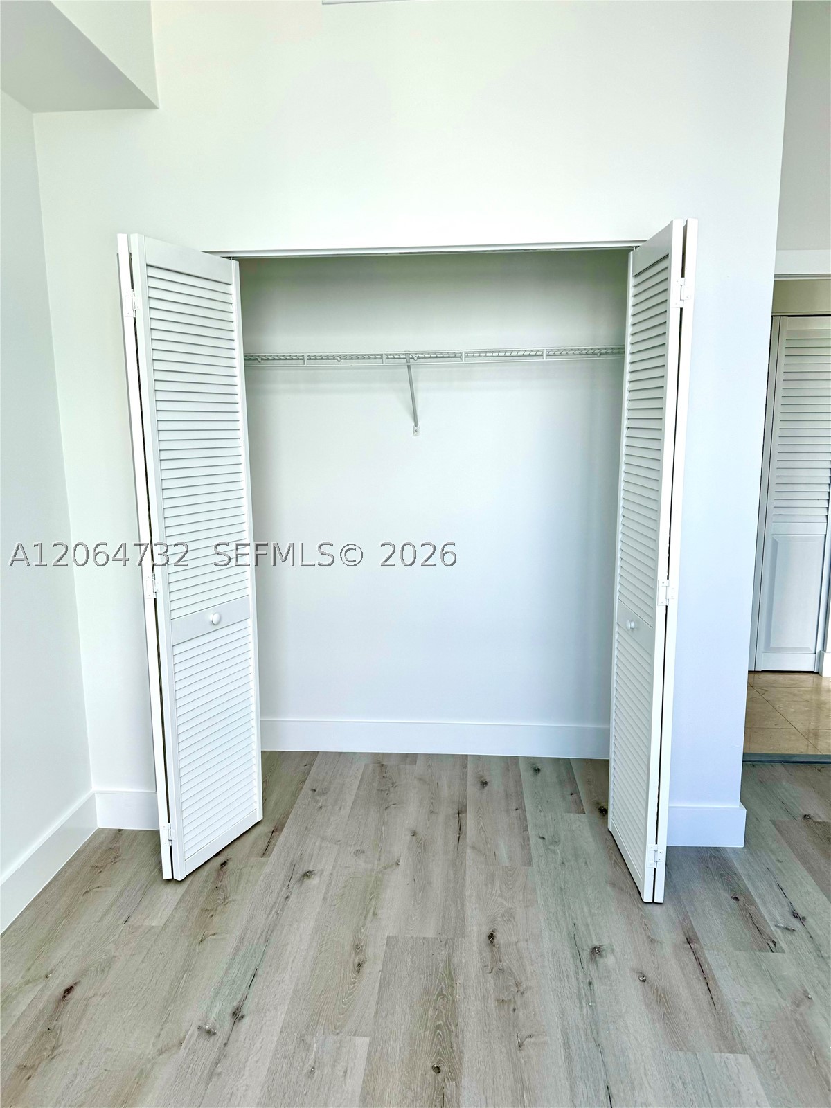31 SE 5th St #4214, Miami FL 33131
