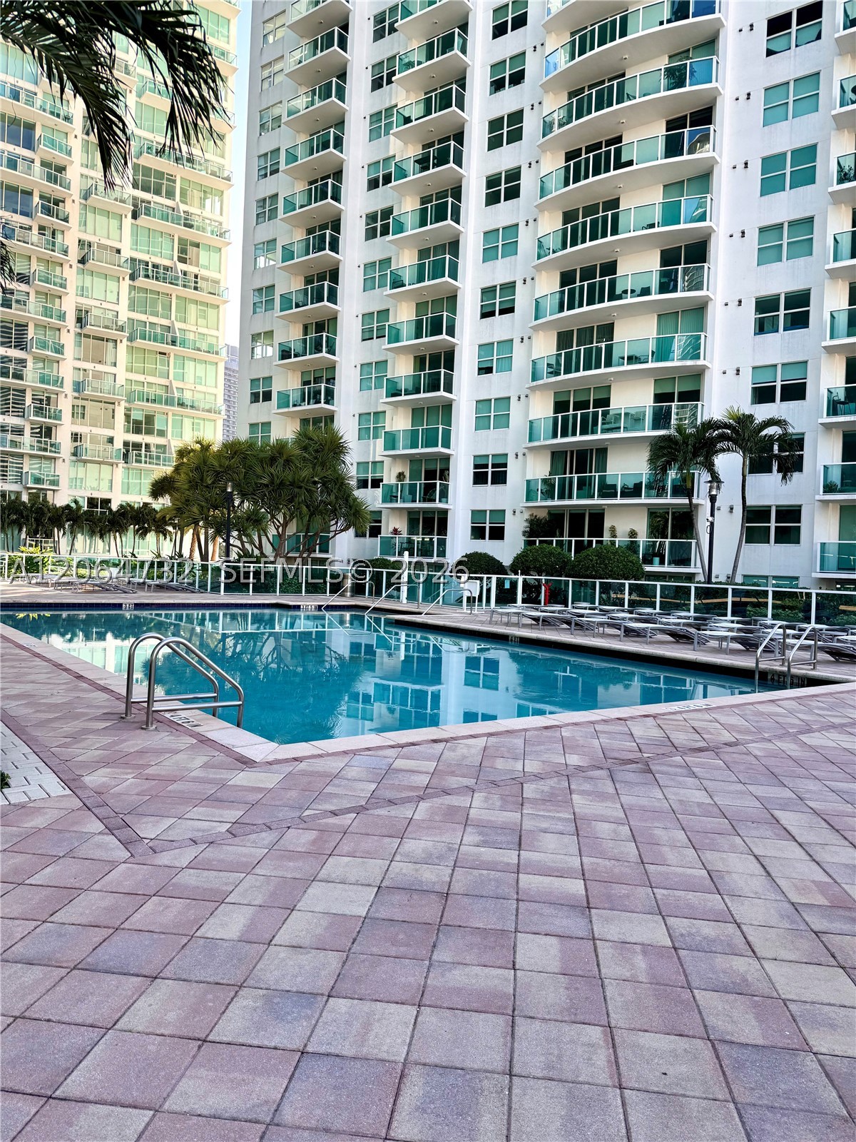 31 SE 5th St #4214, Miami FL 33131