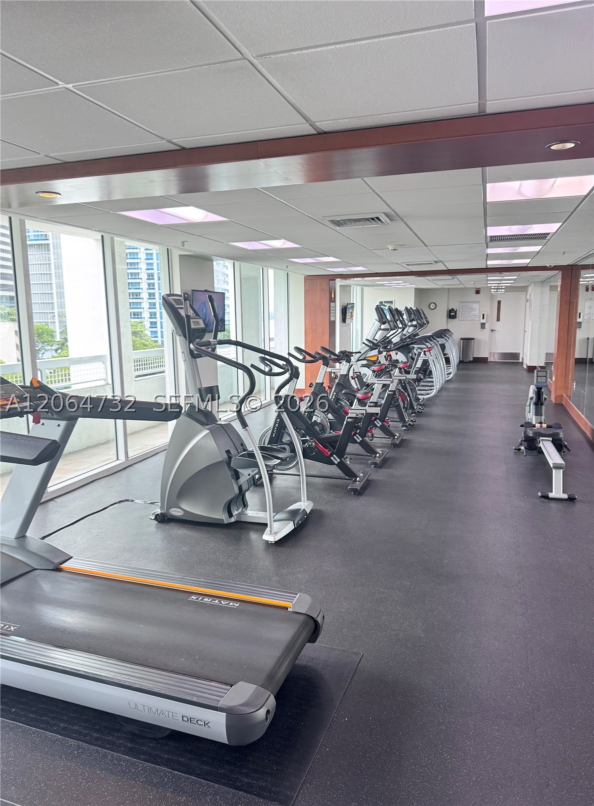 31 SE 5th St #4214, Miami FL 33131