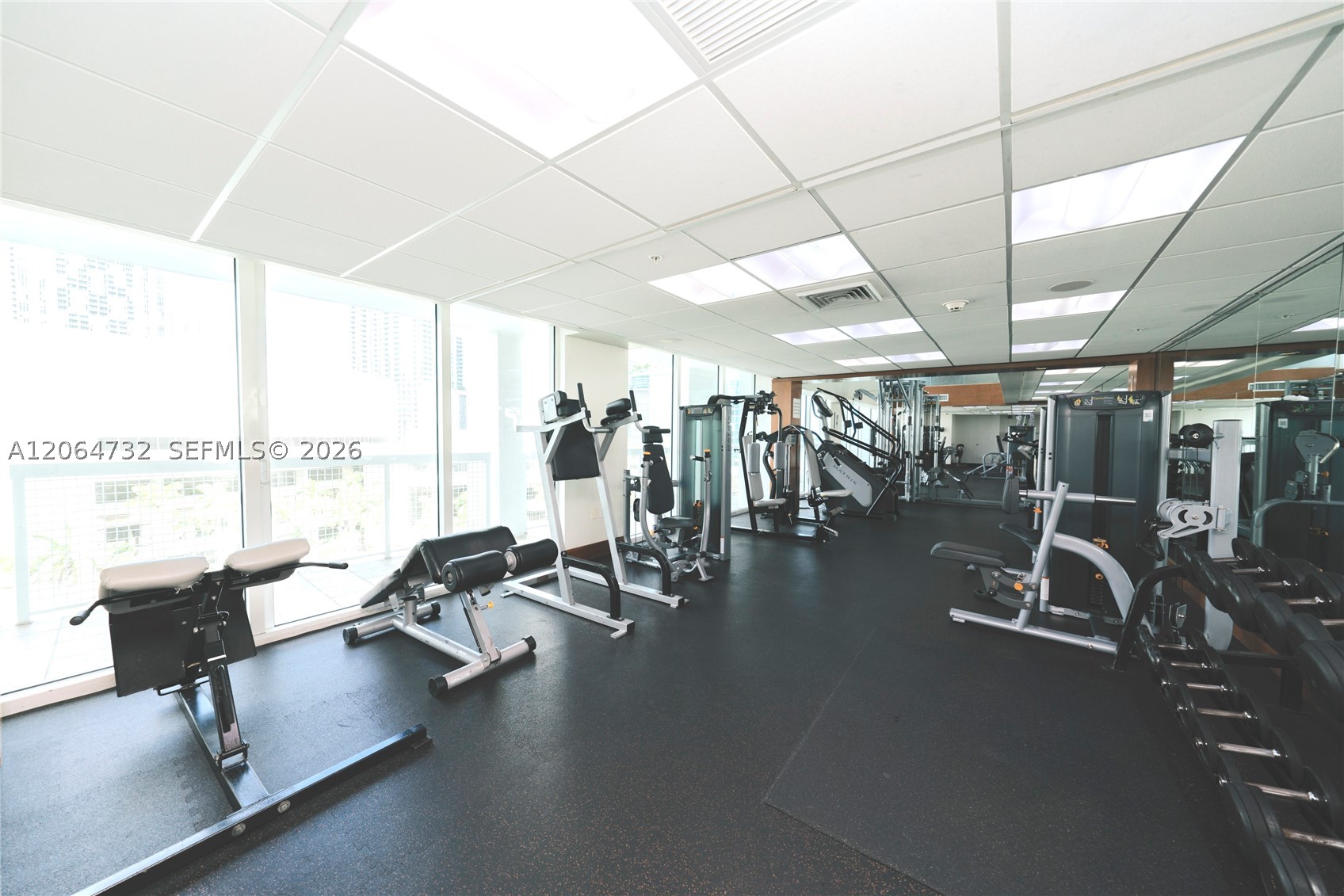 31 SE 5th St #4214, Miami FL 33131