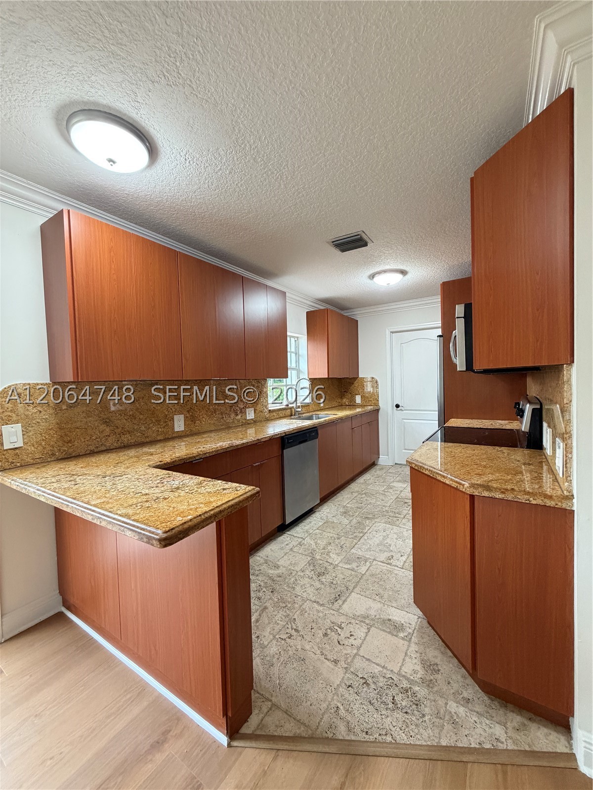 6746 SW 32nd Ter, Miami FL 33155
