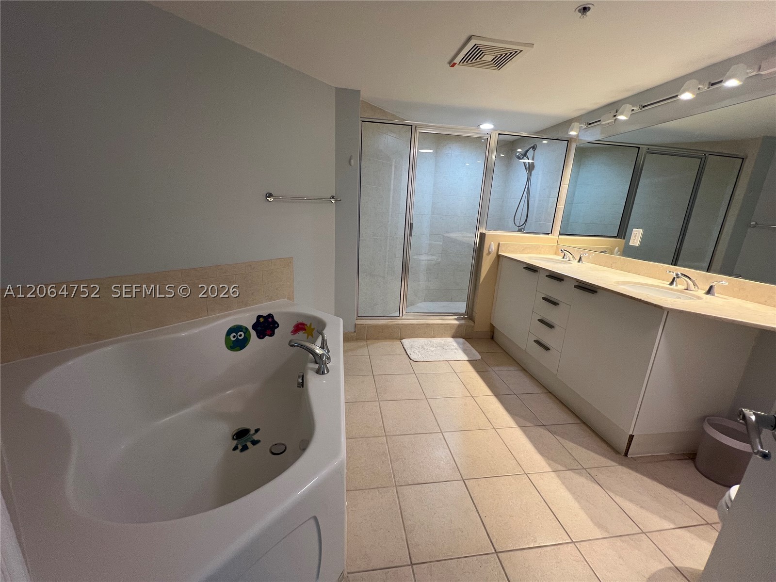 16699 Collins Ave #1202, Sunny Isles Beach FL 33160