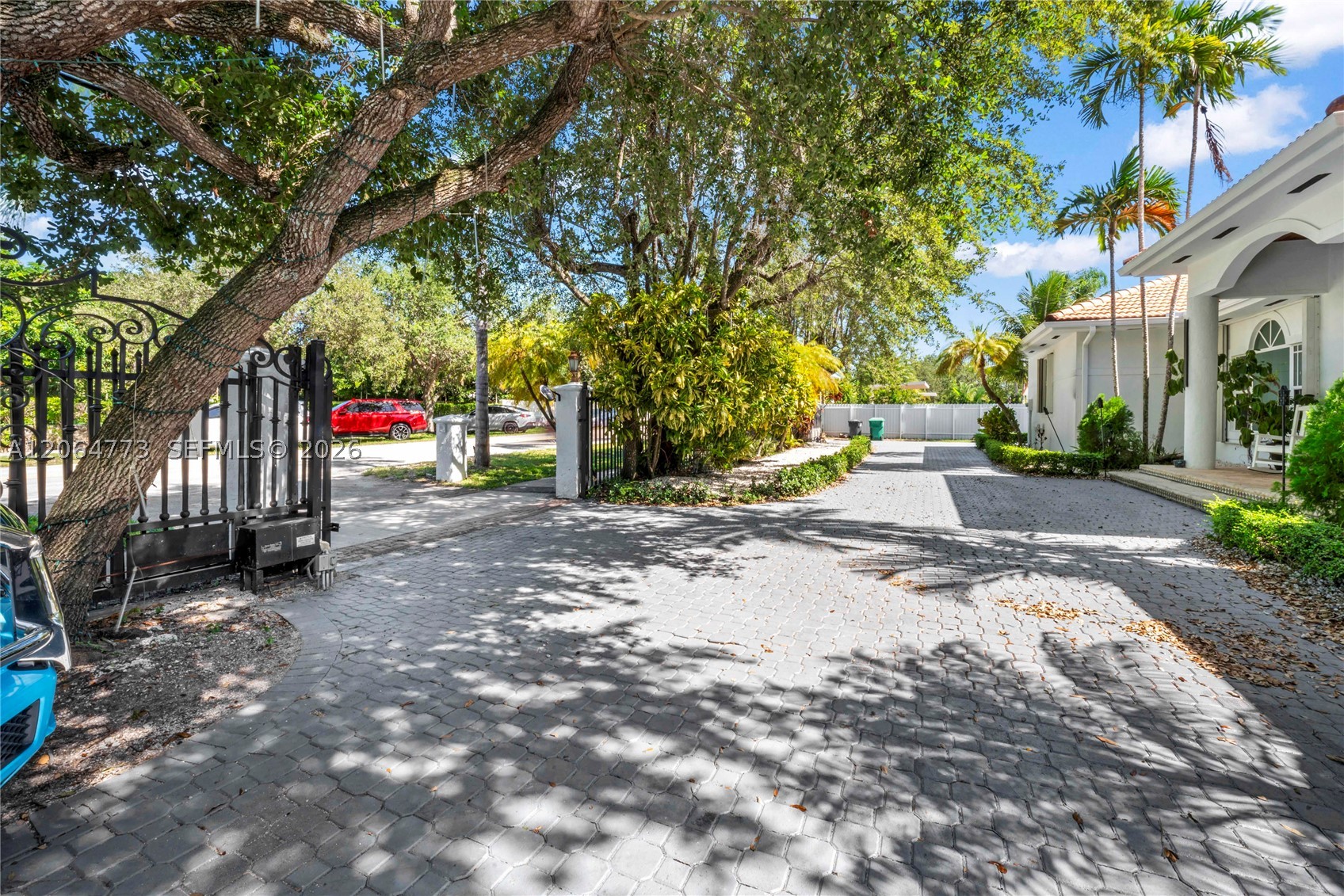 5750 SW 67 Ave, Miami FL 33143