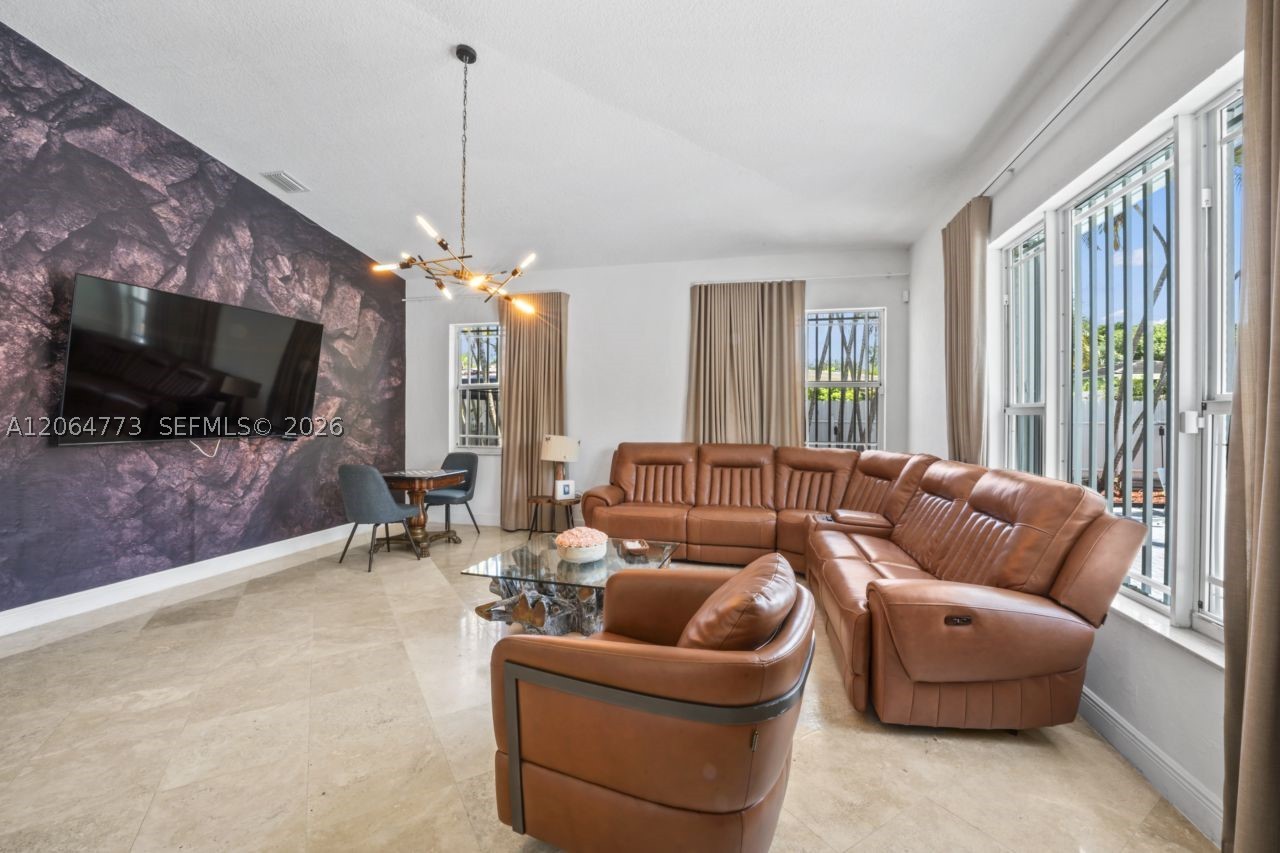 5750 SW 67 Ave, Miami FL 33143