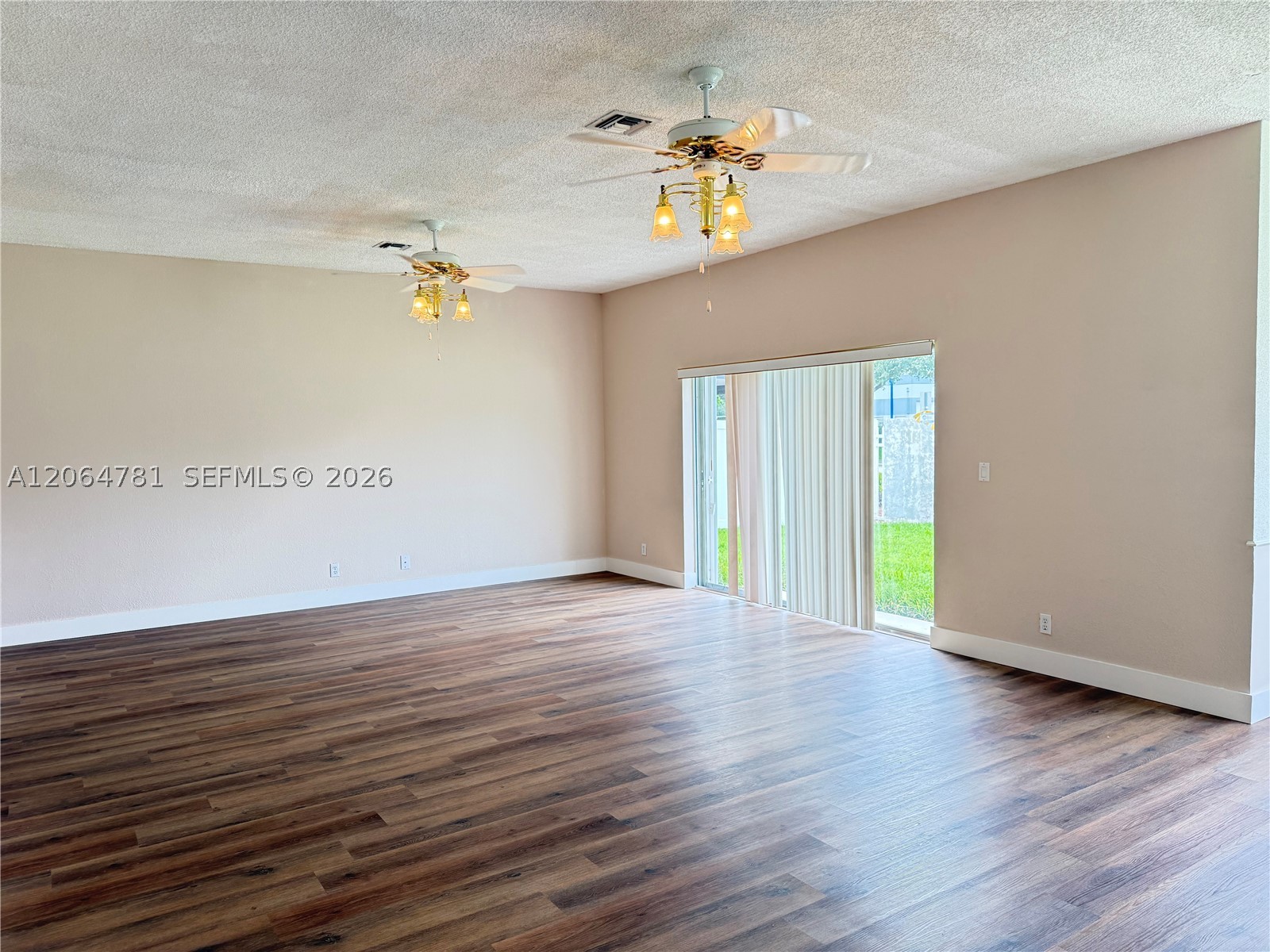 18414 NW 9th St, Pembroke Pines FL 33029