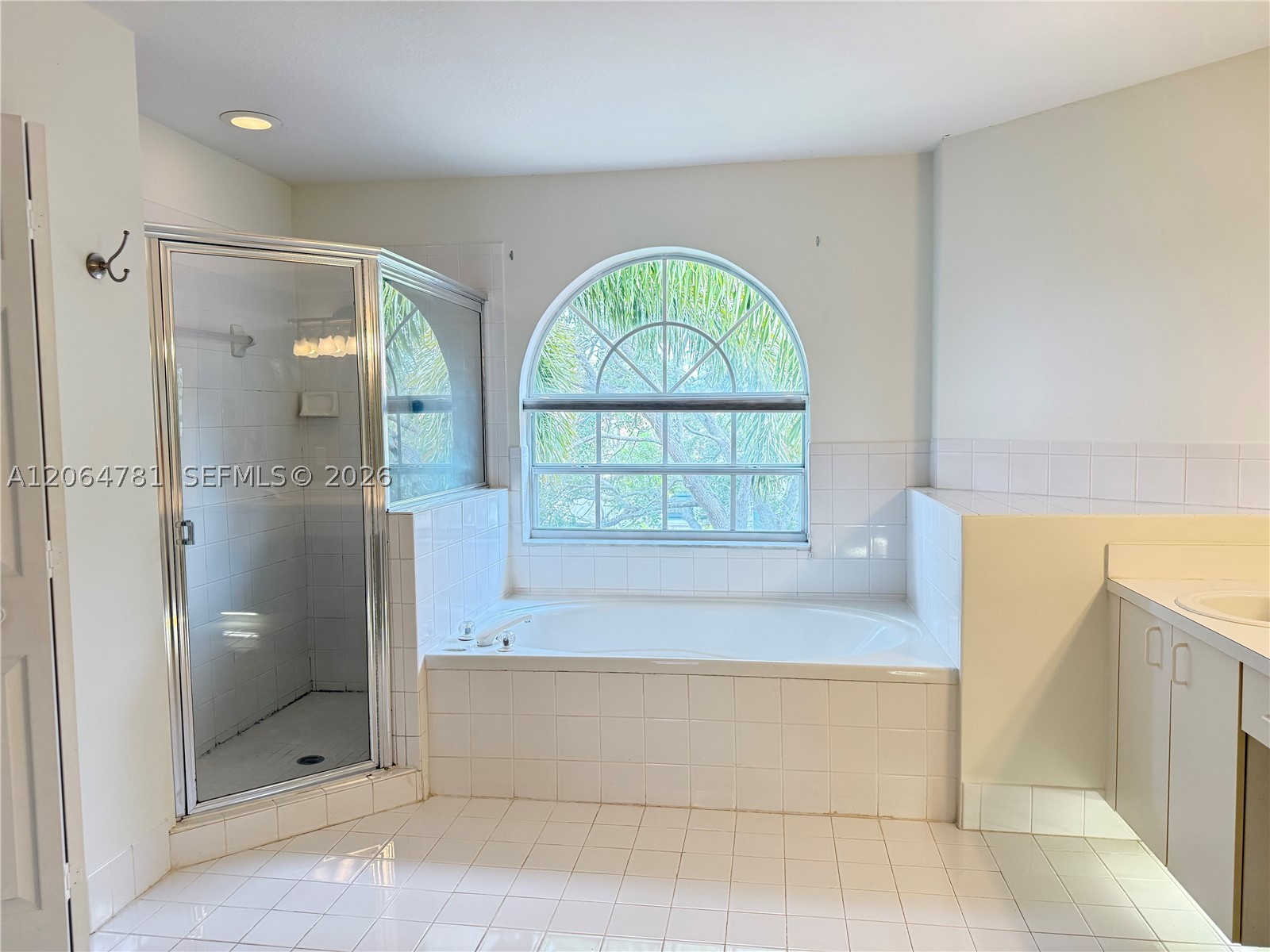 18414 NW 9th St, Pembroke Pines FL 33029