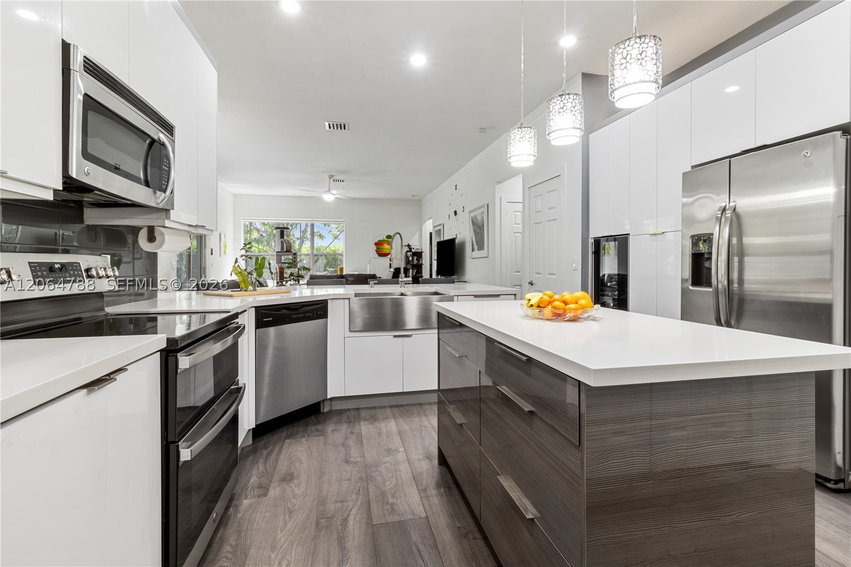 1046 SW 159th Way, Pembroke Pines FL 33027