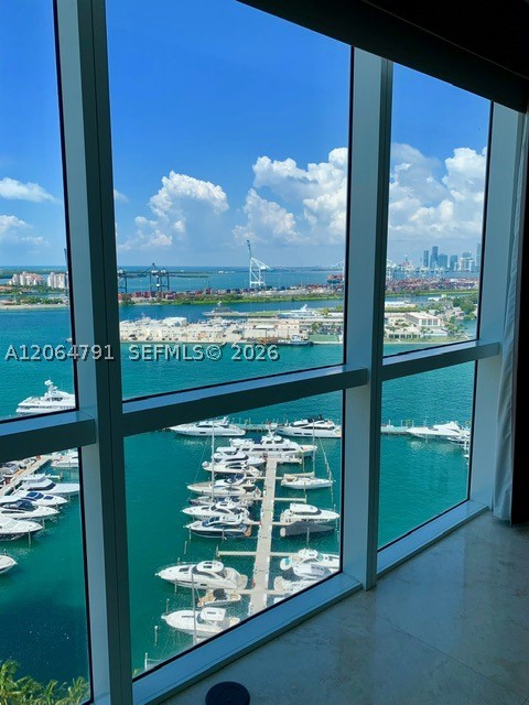 450 Alton Rd #2207, Miami Beach FL 33139