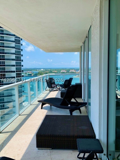 450 Alton Rd #2207, Miami Beach FL 33139
