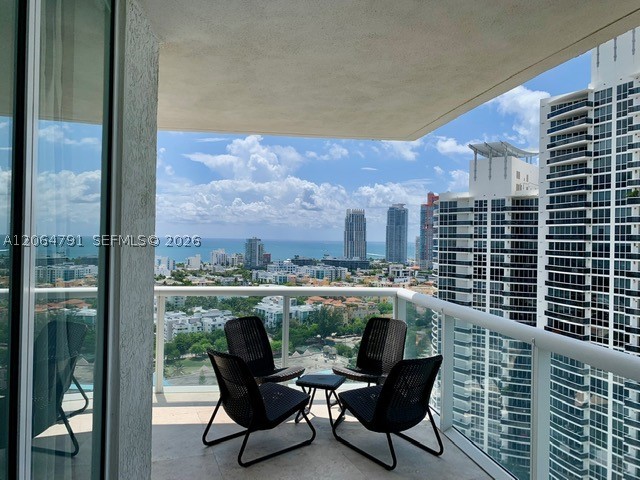 450 Alton Rd #2207, Miami Beach FL 33139