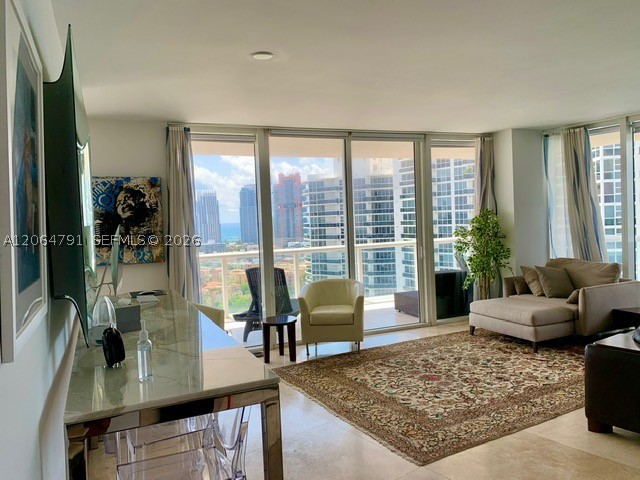 450 Alton Rd #2207, Miami Beach FL 33139