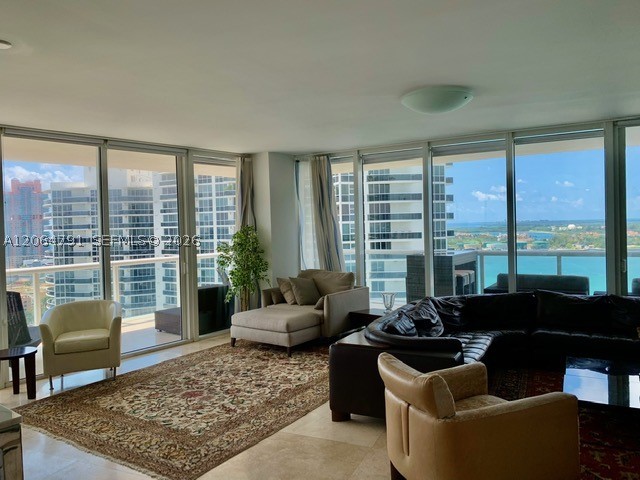 450 Alton Rd #2207, Miami Beach FL 33139