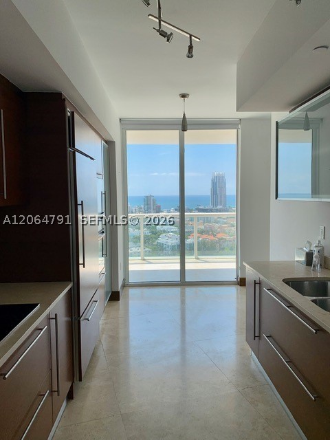 450 Alton Rd #2207, Miami Beach FL 33139