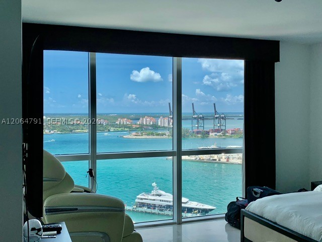 450 Alton Rd #2207, Miami Beach FL 33139