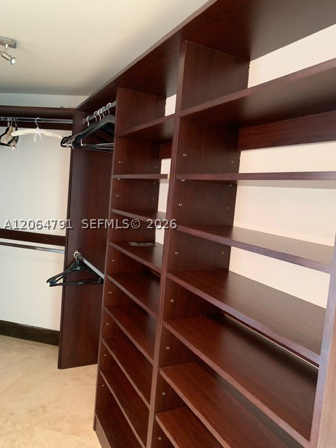 450 Alton Rd #2207, Miami Beach FL 33139
