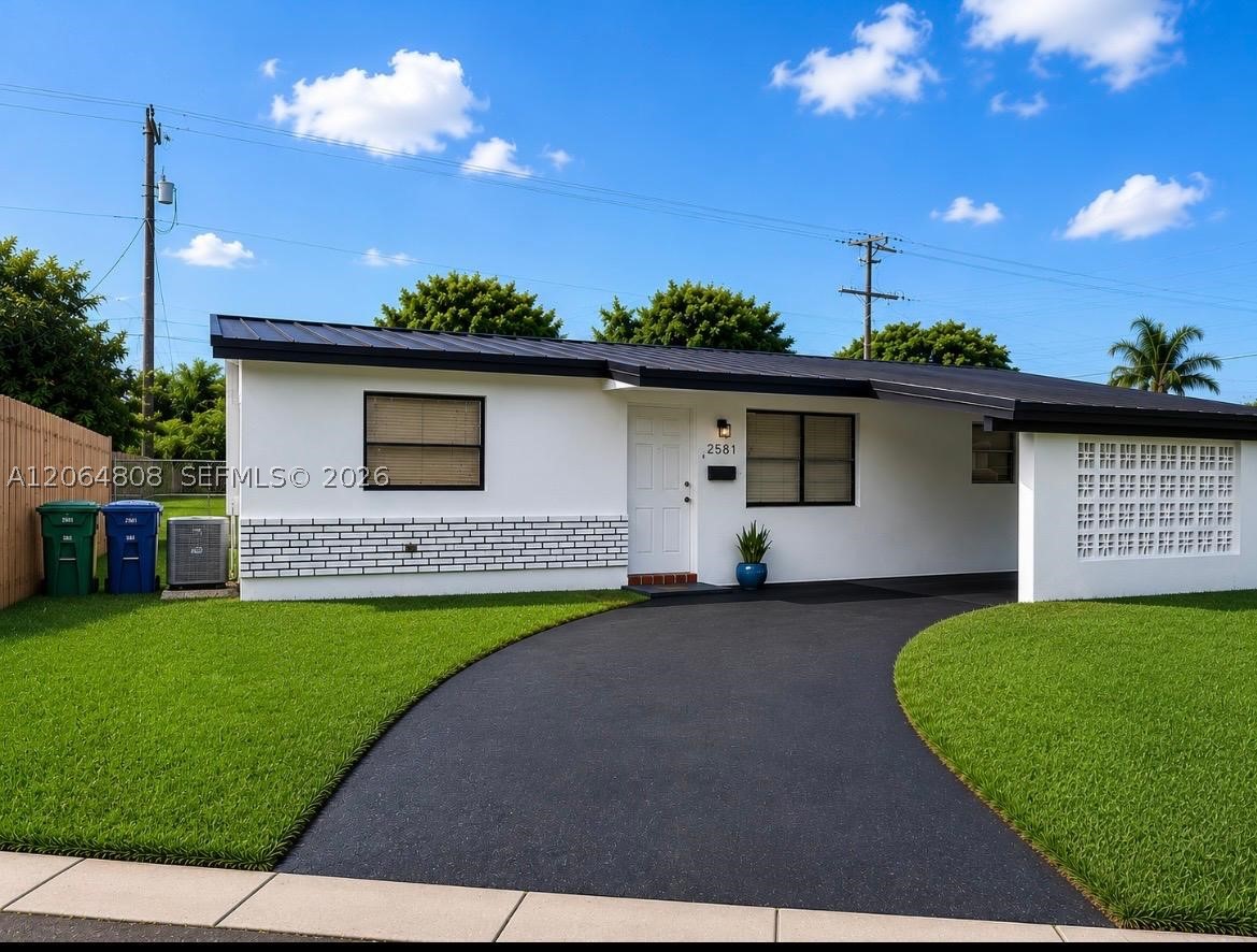 2581 NW 47th Ave #-, Lauderhill FL 33313