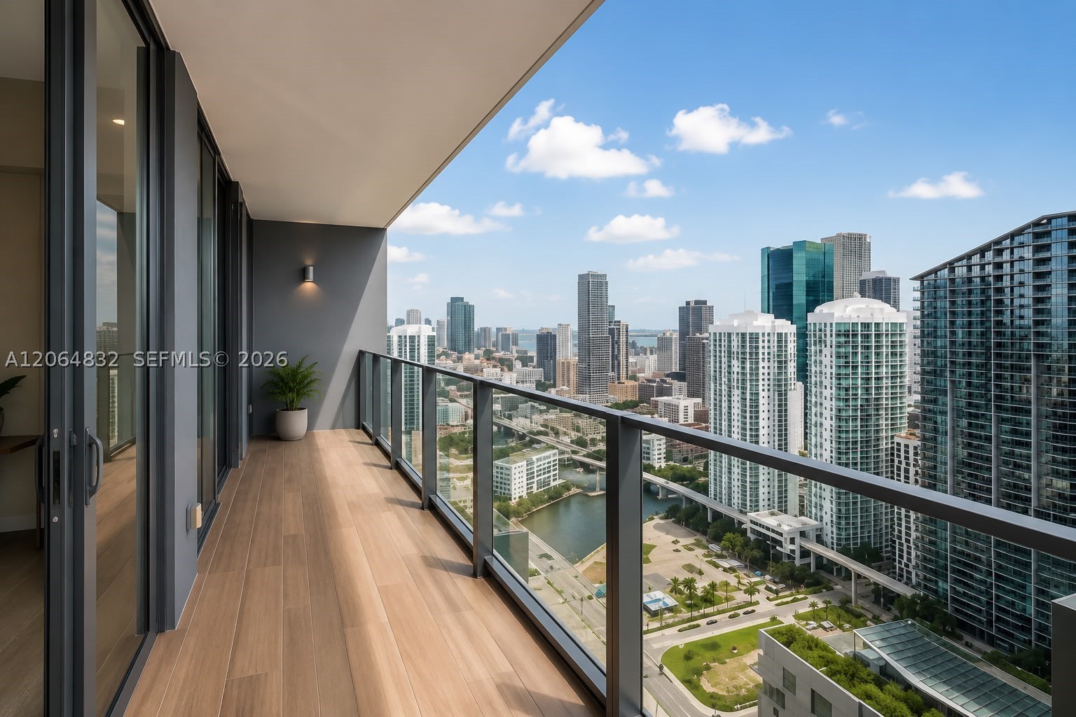 88 SW 7th St #3709, Miami FL 33130