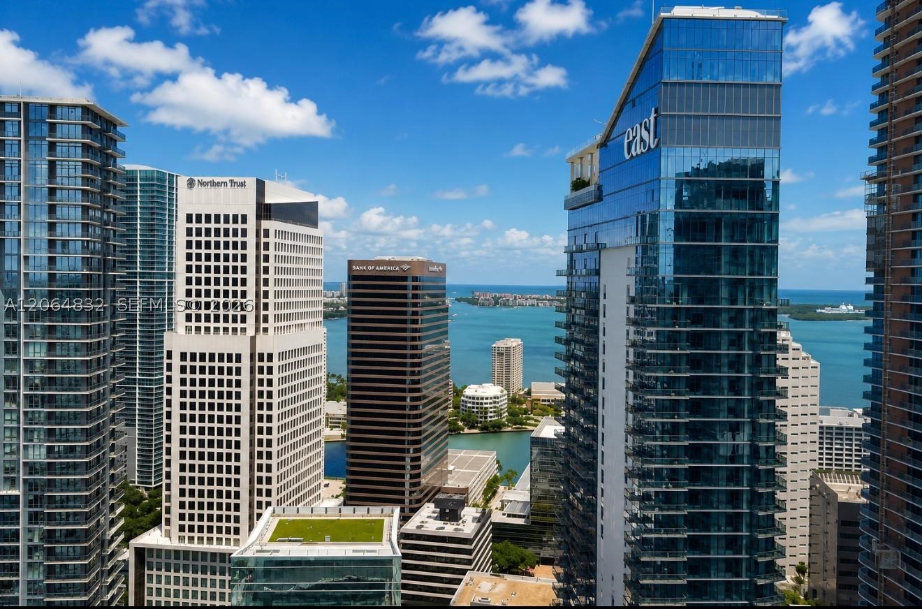 88 SW 7th St #3709, Miami FL 33130