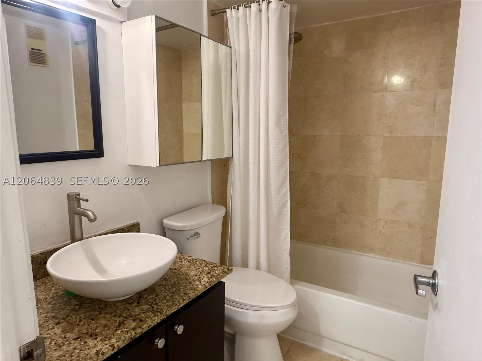 770 Claughton Island Dr #1911, Miami FL 33131