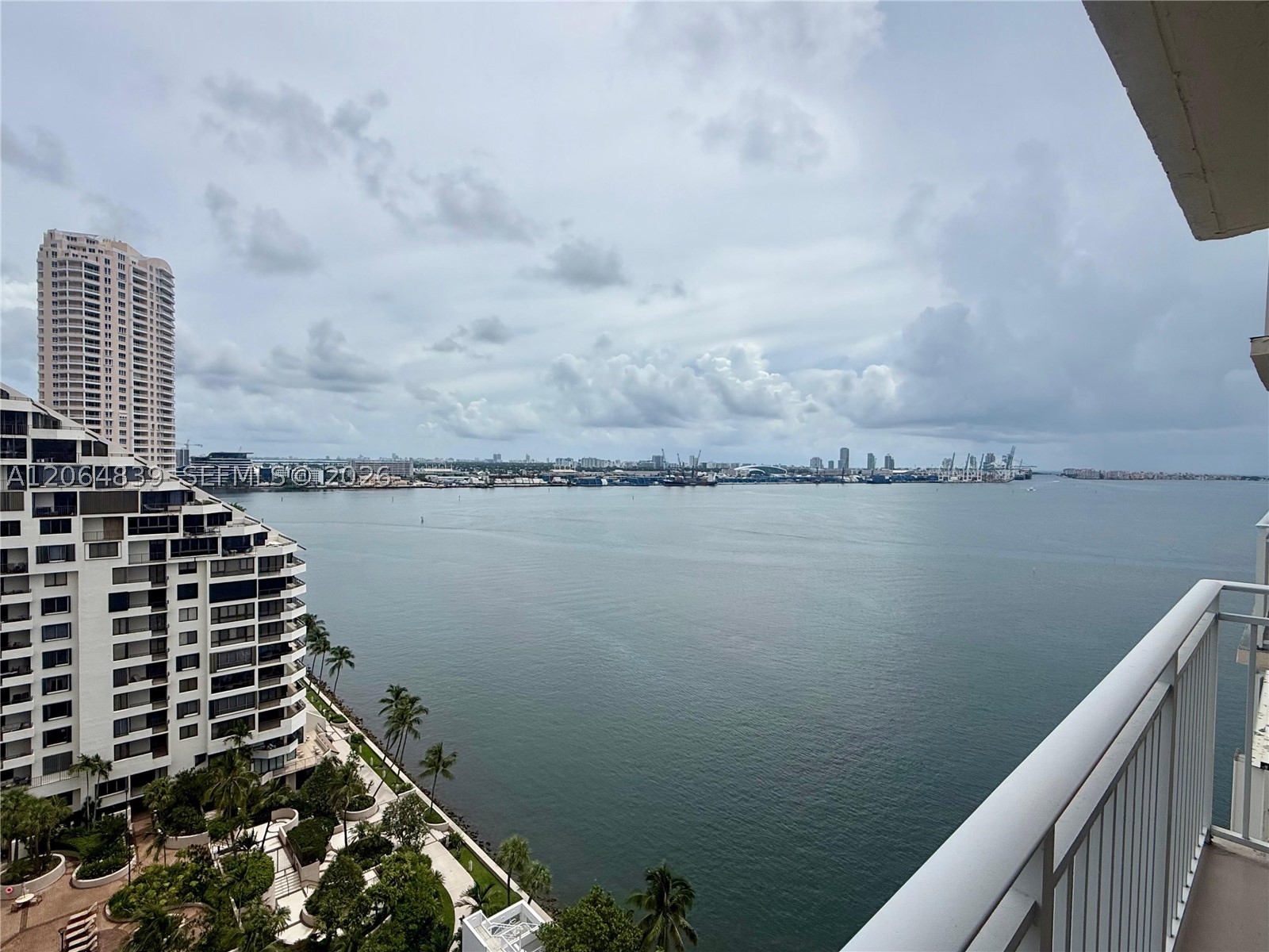 770 Claughton Island Dr #1911, Miami FL 33131