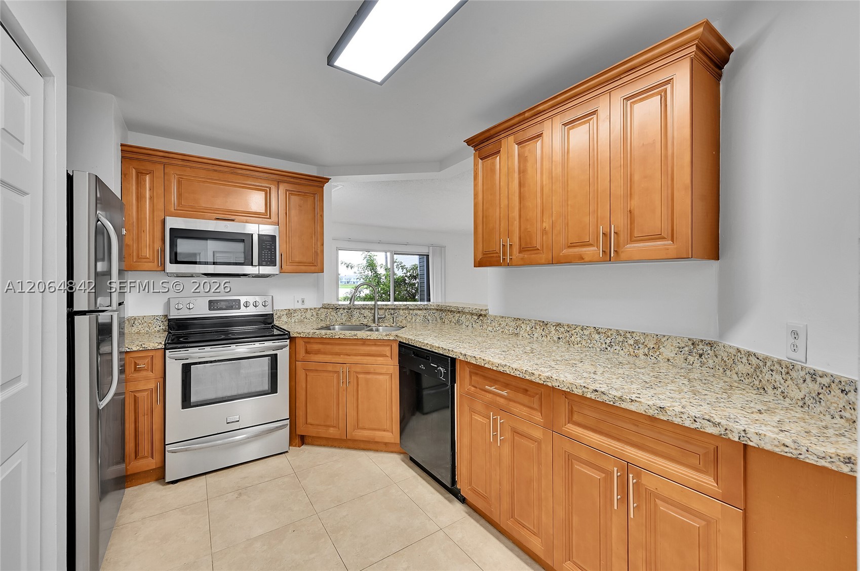 3453 NW 44th St #107, Oakland Park FL 33309