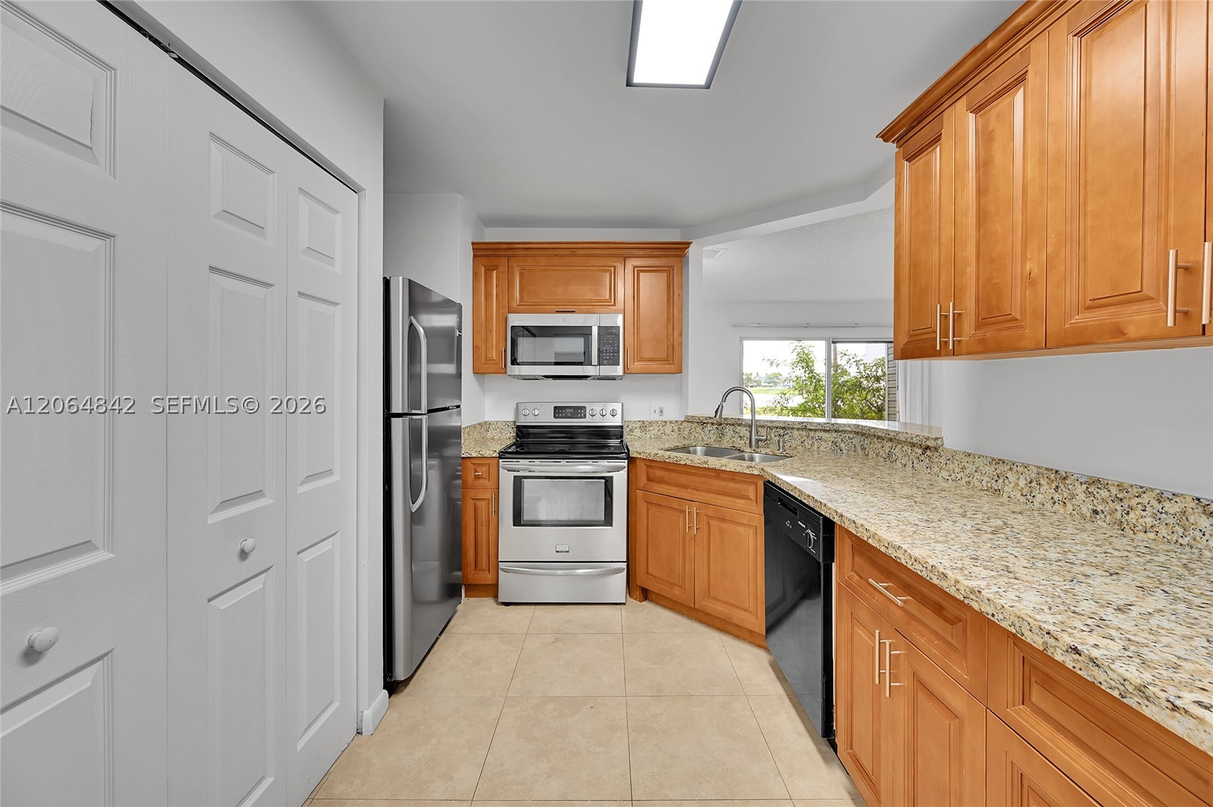 3453 NW 44th St #107, Oakland Park FL 33309