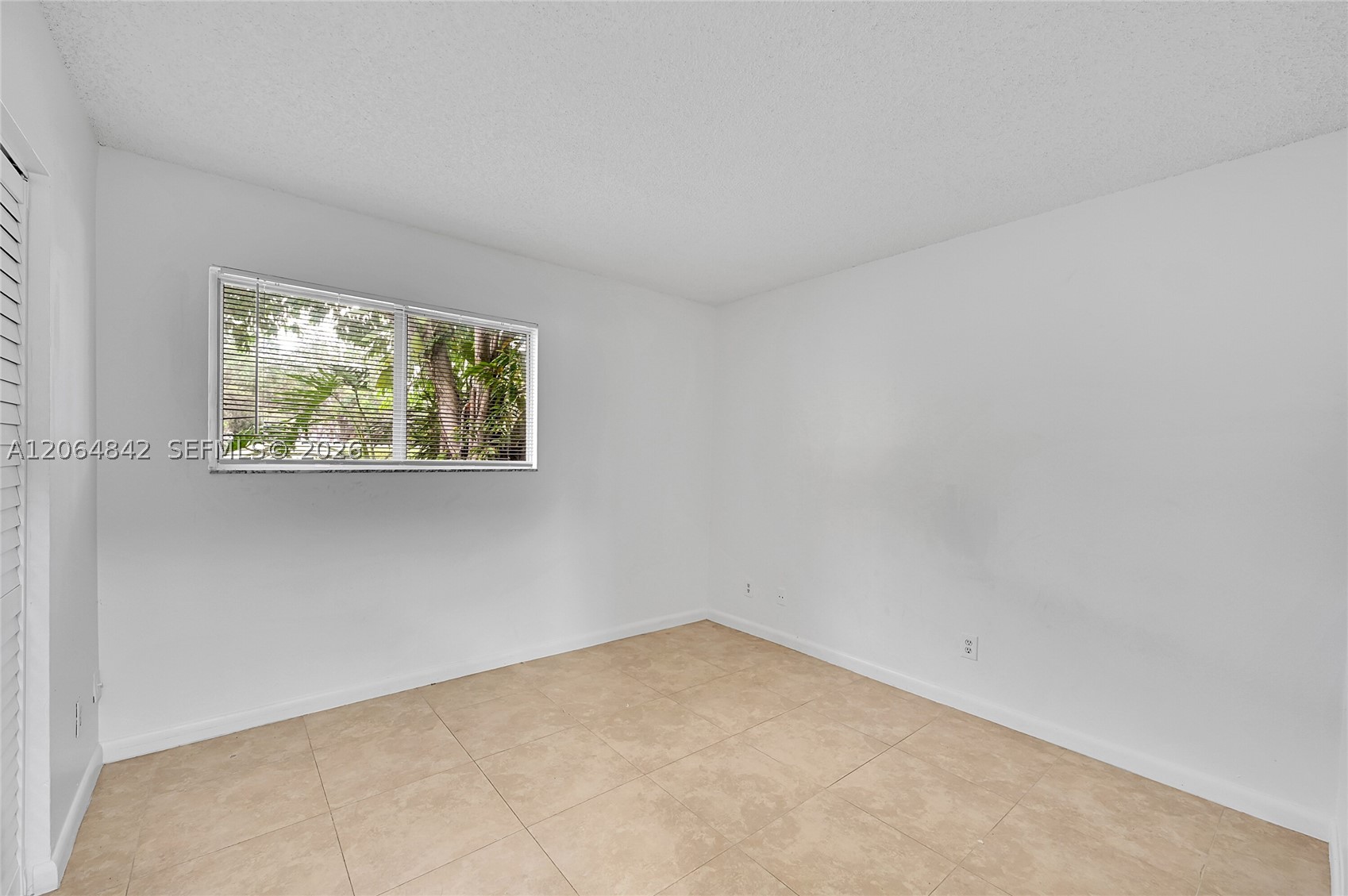 3453 NW 44th St #107, Oakland Park FL 33309