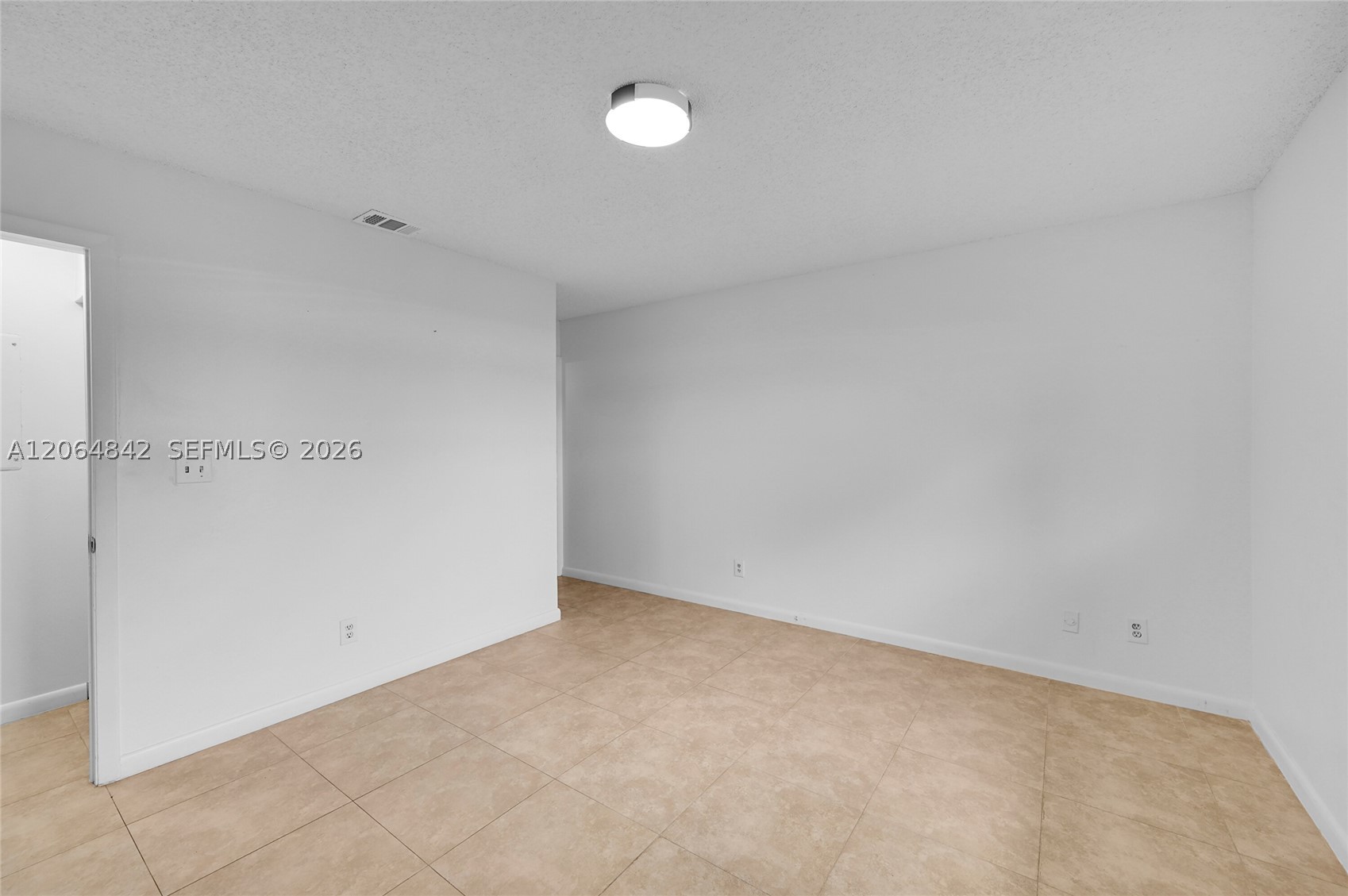3453 NW 44th St #107, Oakland Park FL 33309