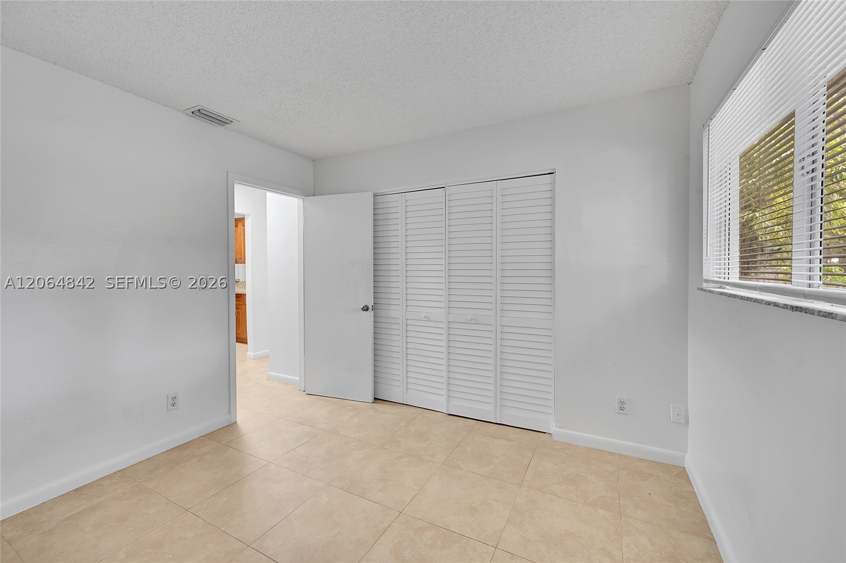 3453 NW 44th St #107, Oakland Park FL 33309